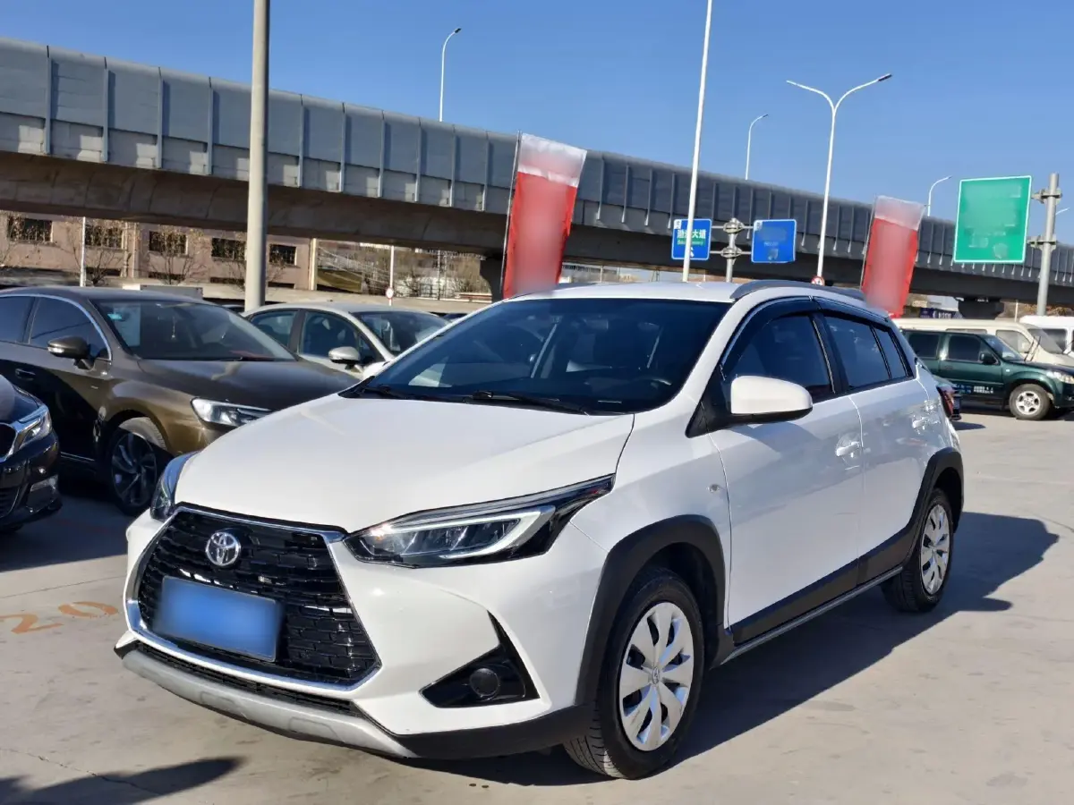 2021 Toyota Yaris L 1.5L 112HP L4 CVT