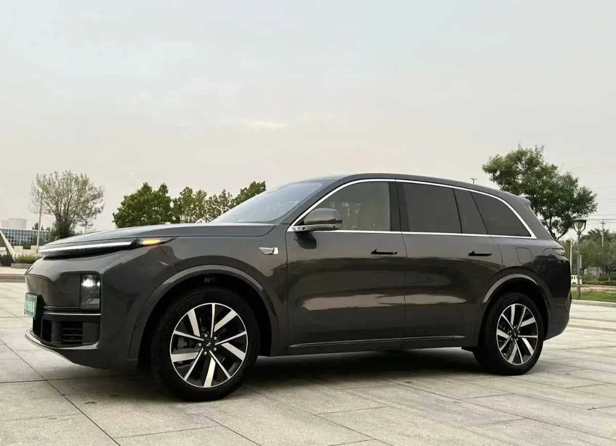 2023 Li L8 Range Extended 154HP REEV 40.9KWH