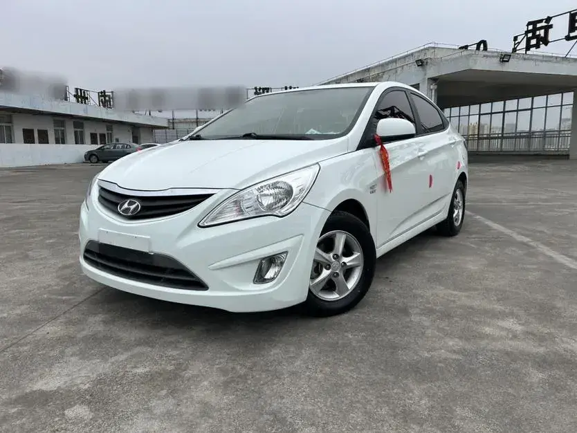 2013 Hyundai Reina 1.4L 107HP L4 4AT