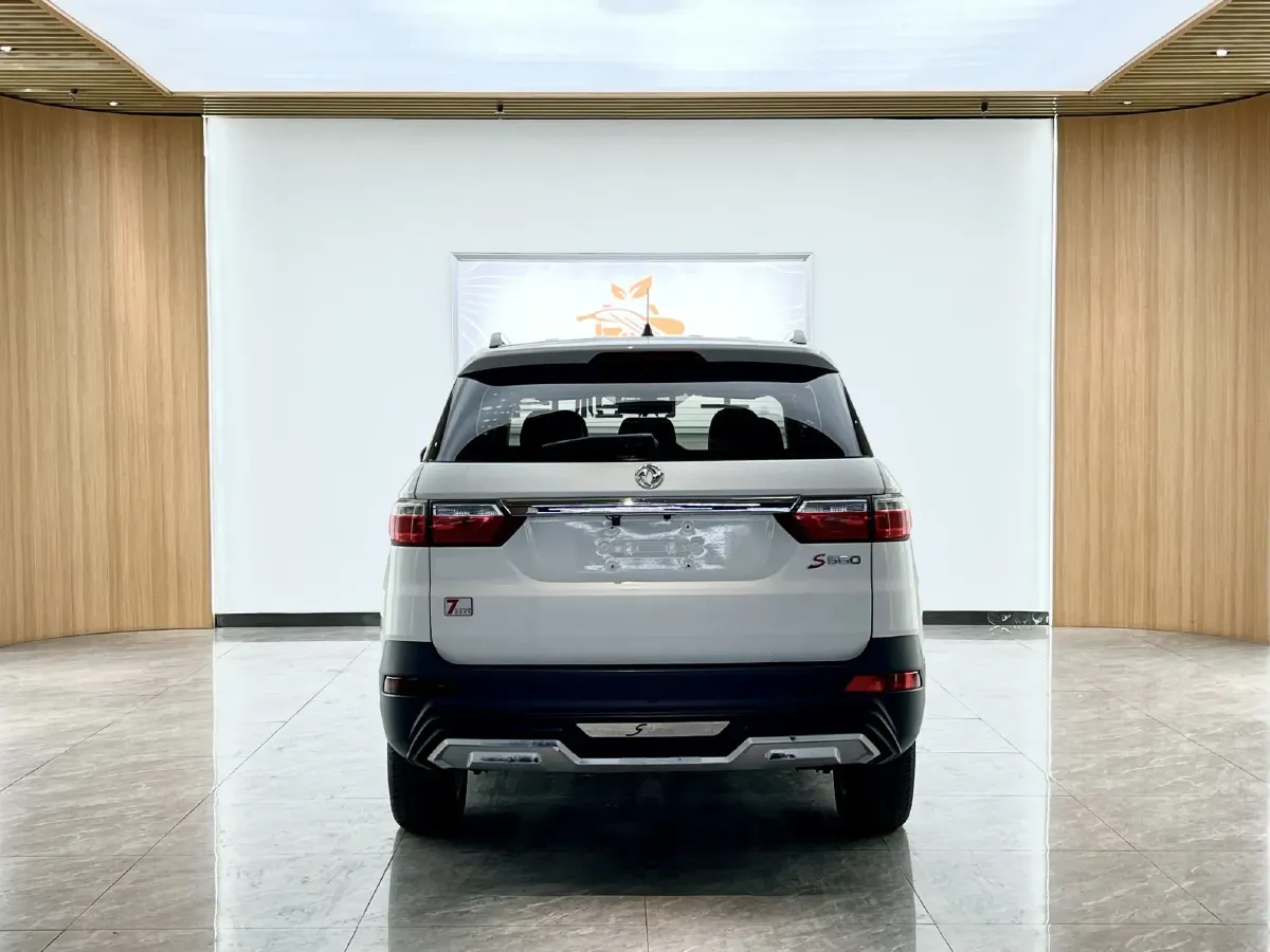 2018 DongFeng Fengon Fengon S560 1.8L 139HP L4 CVT,autocango,china used car exporter,china ev exporter,chinese used car exporter,chinese used ev exporter