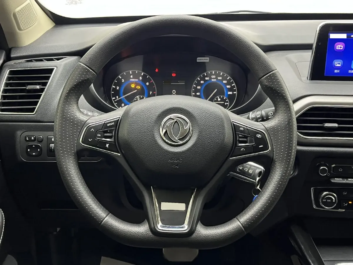 2018 DongFeng Fengon Fengon S560 1.8L 139HP L4 CVT,autocango,china used car exporter,china ev exporter,chinese used car exporter,chinese used ev exporter