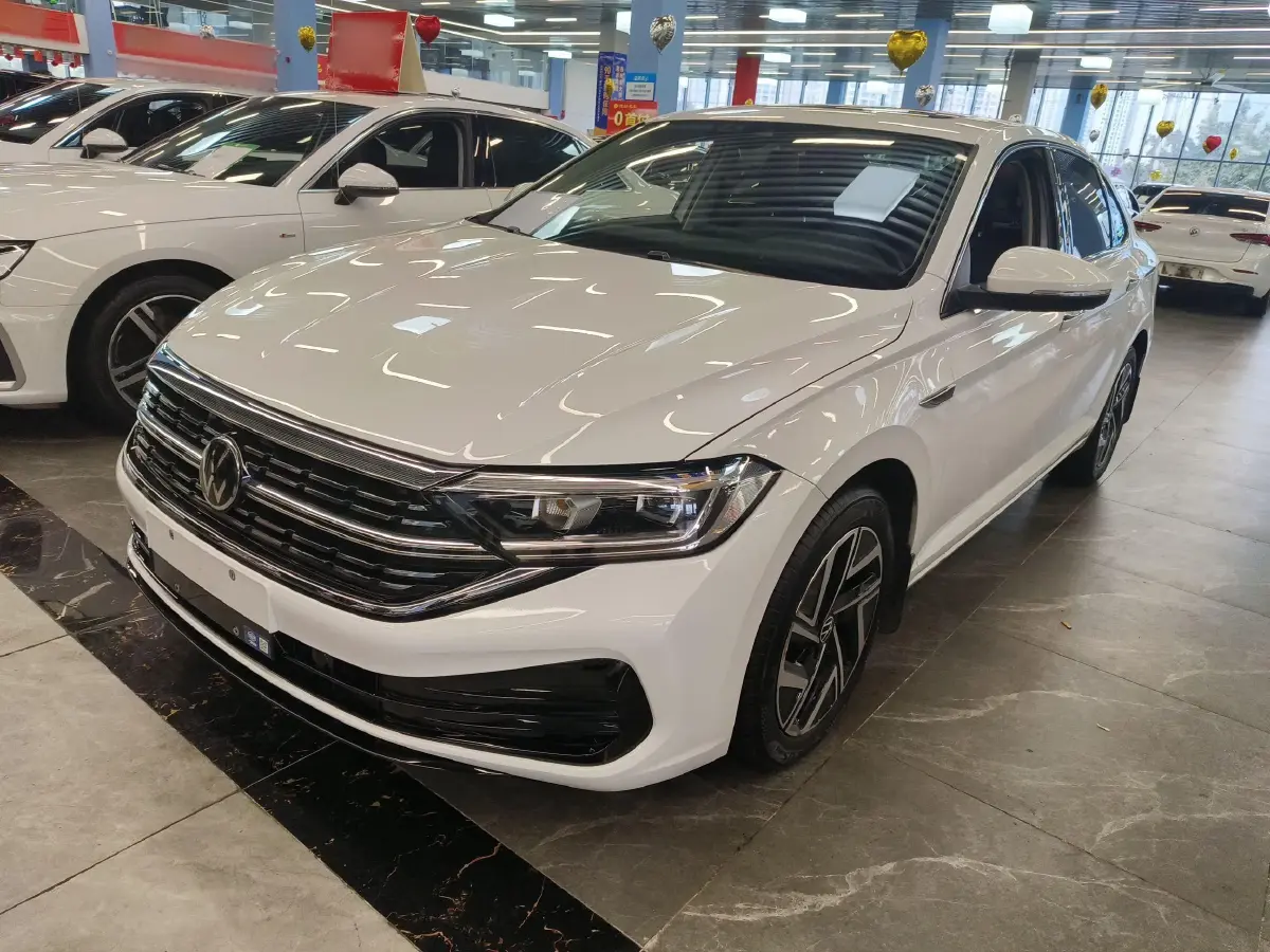 2023 Volkswagen Sagitar 1.5T 160HP L4 7DCT