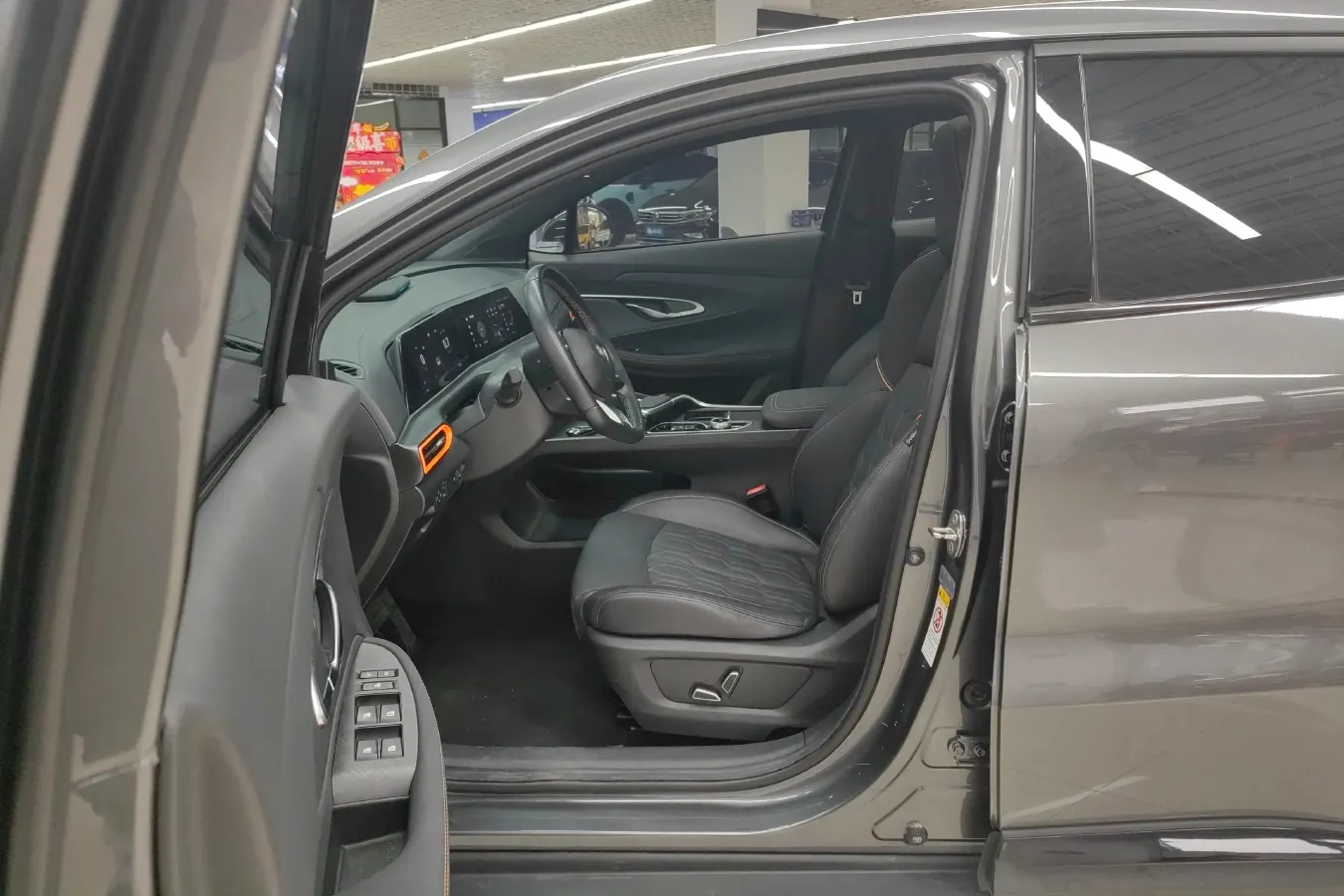 2022 ChangAn UNI-T 1.5T 188HP L4 7DCT,autocango,china used car exporter,china ev exporter,chinese used car exporter,chinese used ev exporter