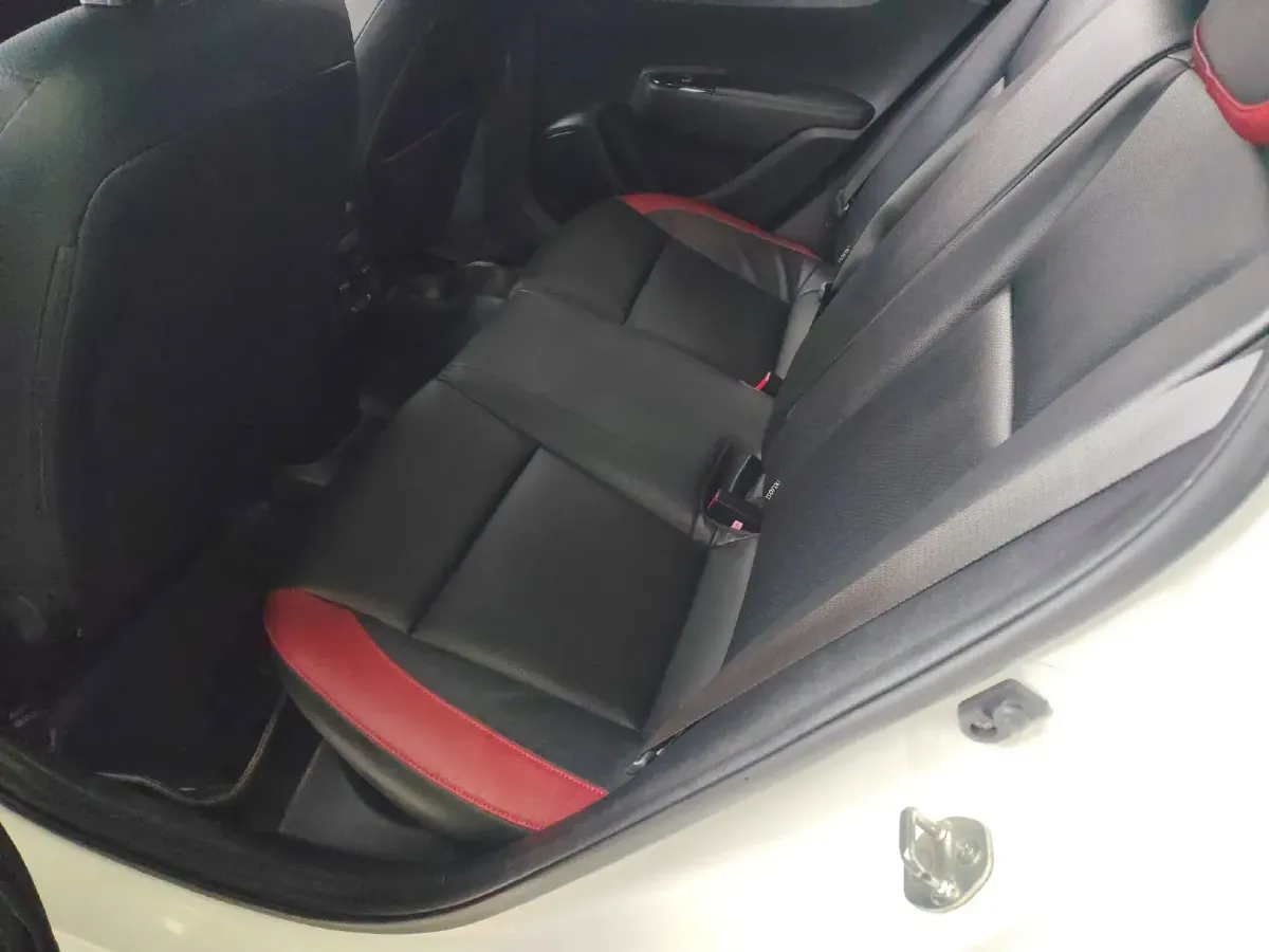 2017 Kia KX Cross 1.4L 100HP L4 6AT,autocango,china used car exporter,china ev exporter,chinese used car exporter,chinese used ev exporter