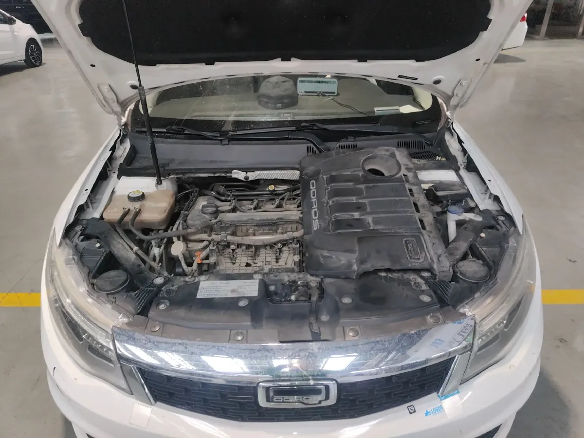 2015 Qoros 3 1.6T 156HP L4 6DCT,autocango,china used car exporter,china ev exporter,chinese used car exporter,chinese used ev exporter