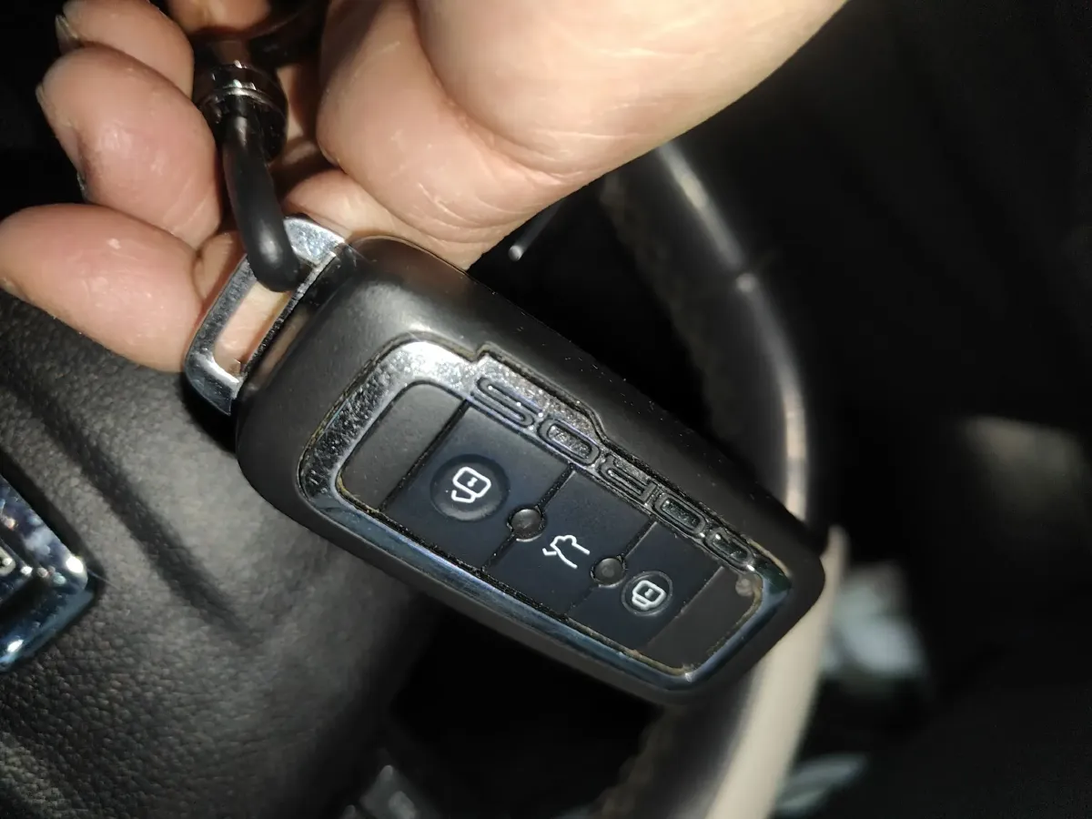 2015 Qoros 3 1.6T 156HP L4 6DCT,autocango,china used car exporter,china ev exporter,chinese used car exporter,chinese used ev exporter