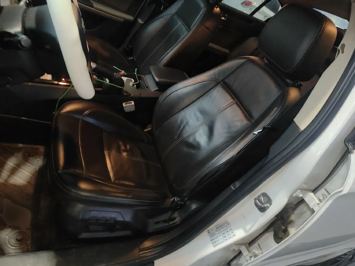 2015 Qoros 3 1.6T 156HP L4 6DCT,autocango,china used car exporter,china ev exporter,chinese used car exporter,chinese used ev exporter