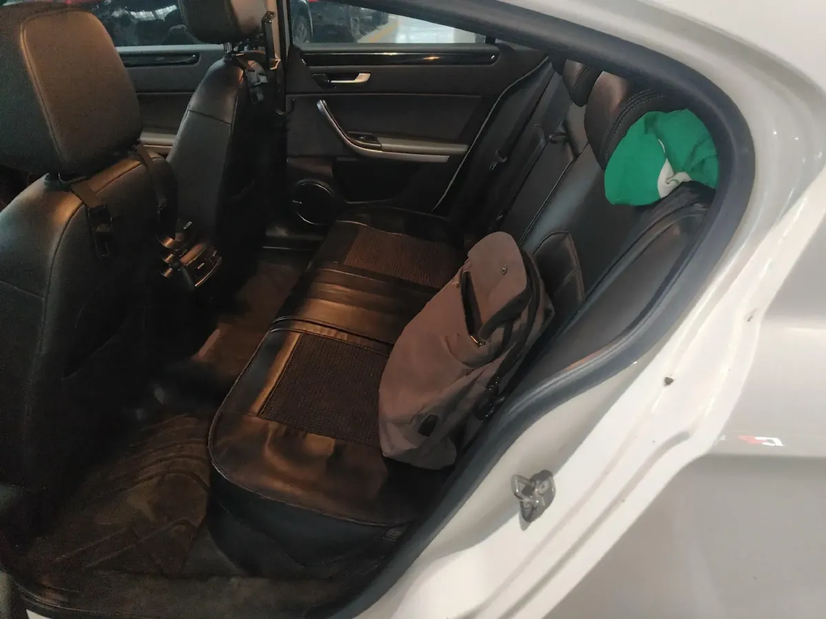 2015 Qoros 3 1.6T 156HP L4 6DCT,autocango,china used car exporter,china ev exporter,chinese used car exporter,chinese used ev exporter