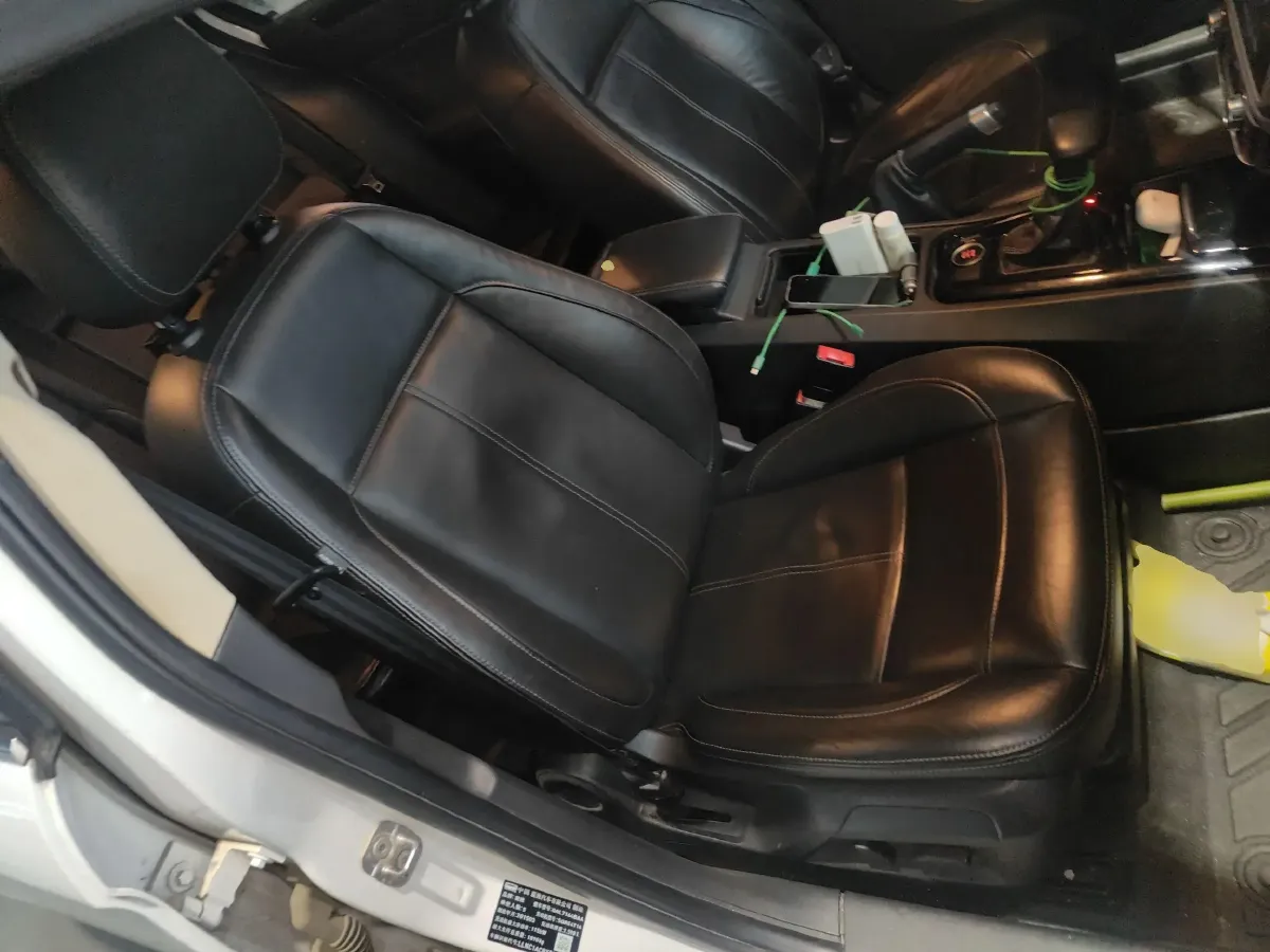 2015 Qoros 3 1.6T 156HP L4 6DCT,autocango,china used car exporter,china ev exporter,chinese used car exporter,chinese used ev exporter