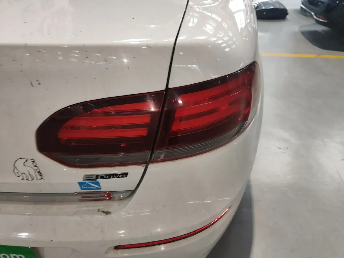 2015 Qoros 3 1.6T 156HP L4 6DCT,autocango,china used car exporter,china ev exporter,chinese used car exporter,chinese used ev exporter