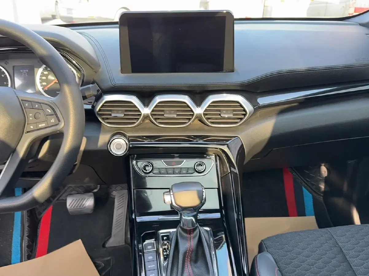 2020 HaiMa 8S 1.6T 195HP L4 6AT,autocango,china used car exporter,china ev exporter,chinese used car exporter,chinese used ev exporter