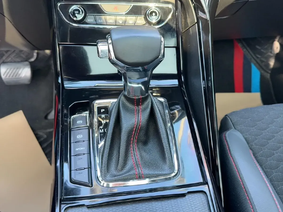 2020 HaiMa 8S 1.6T 195HP L4 6AT,autocango,china used car exporter,china ev exporter,chinese used car exporter,chinese used ev exporter