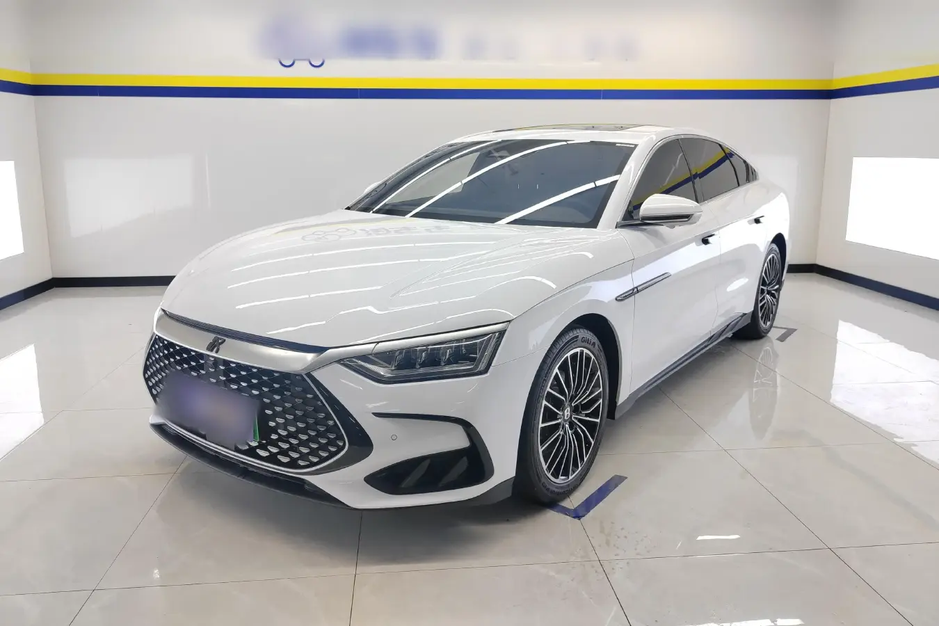 2022 BYD Han 1.5T 139HP L4 E-CVT PHEV 18.3KWH