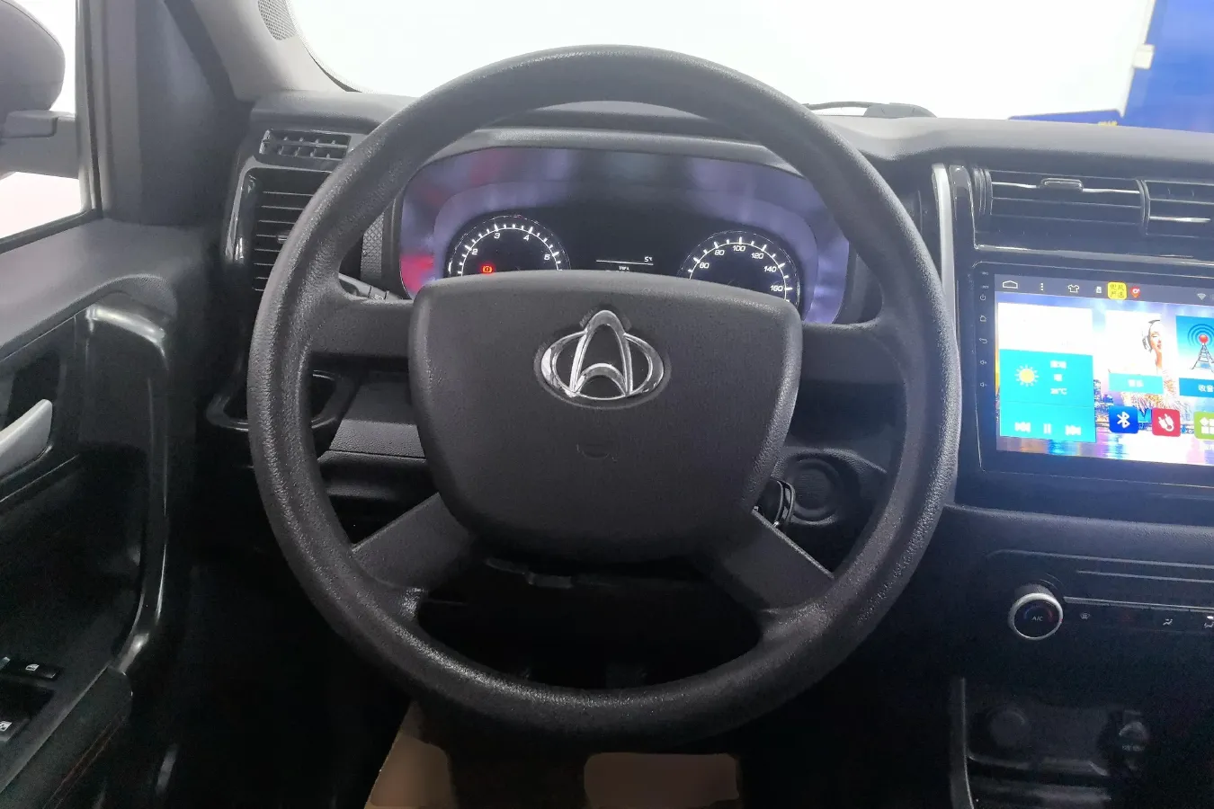 2018 ChangAn Oshan X70A 1.5L 107HP L4 5MT,autocango,china used car exporter,china ev exporter,chinese used car exporter,chinese used ev exporter