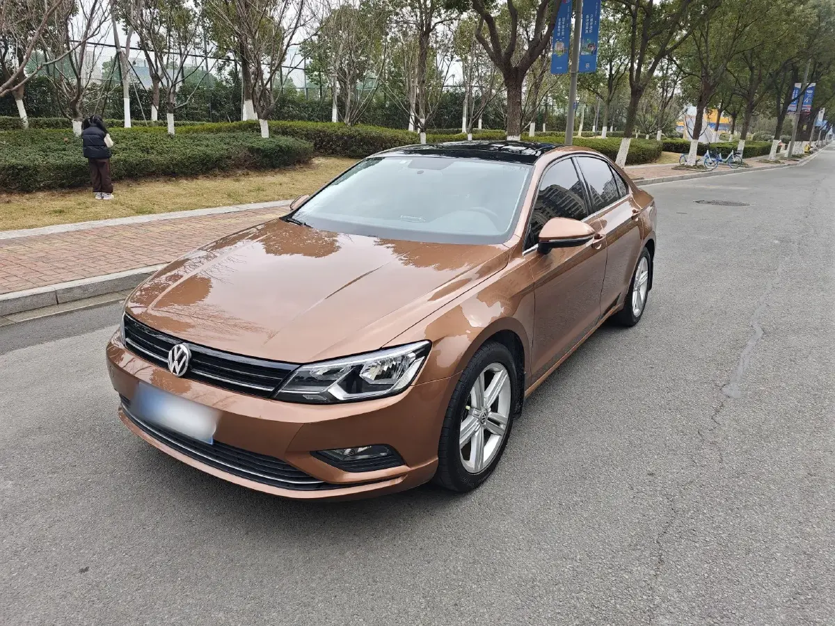 2015 Volkswagen Lamando 1.4T 150HP L4 7DCT