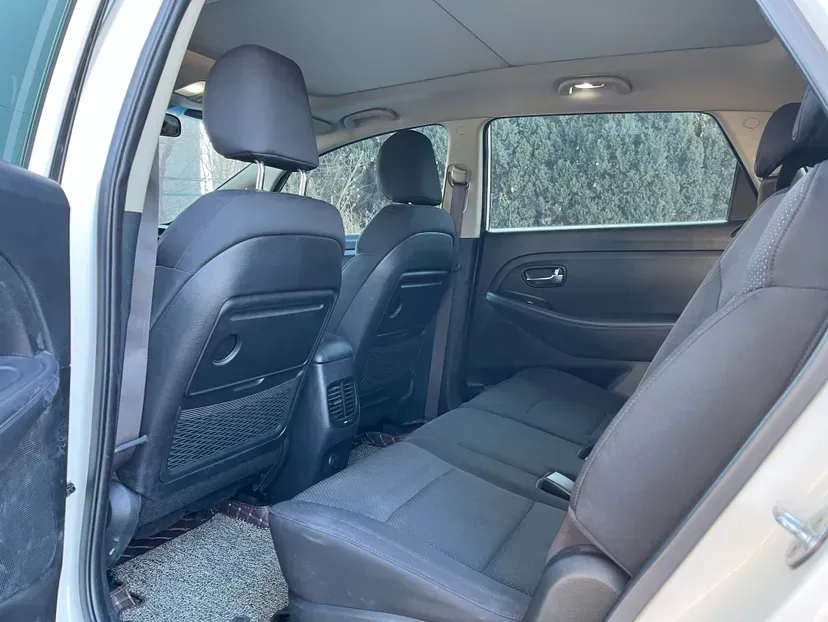 2013 Kia Carens 2.0L 152HP L4 6AT,autocango,china used car exporter,china ev exporter,chinese used car exporter,chinese used ev exporter