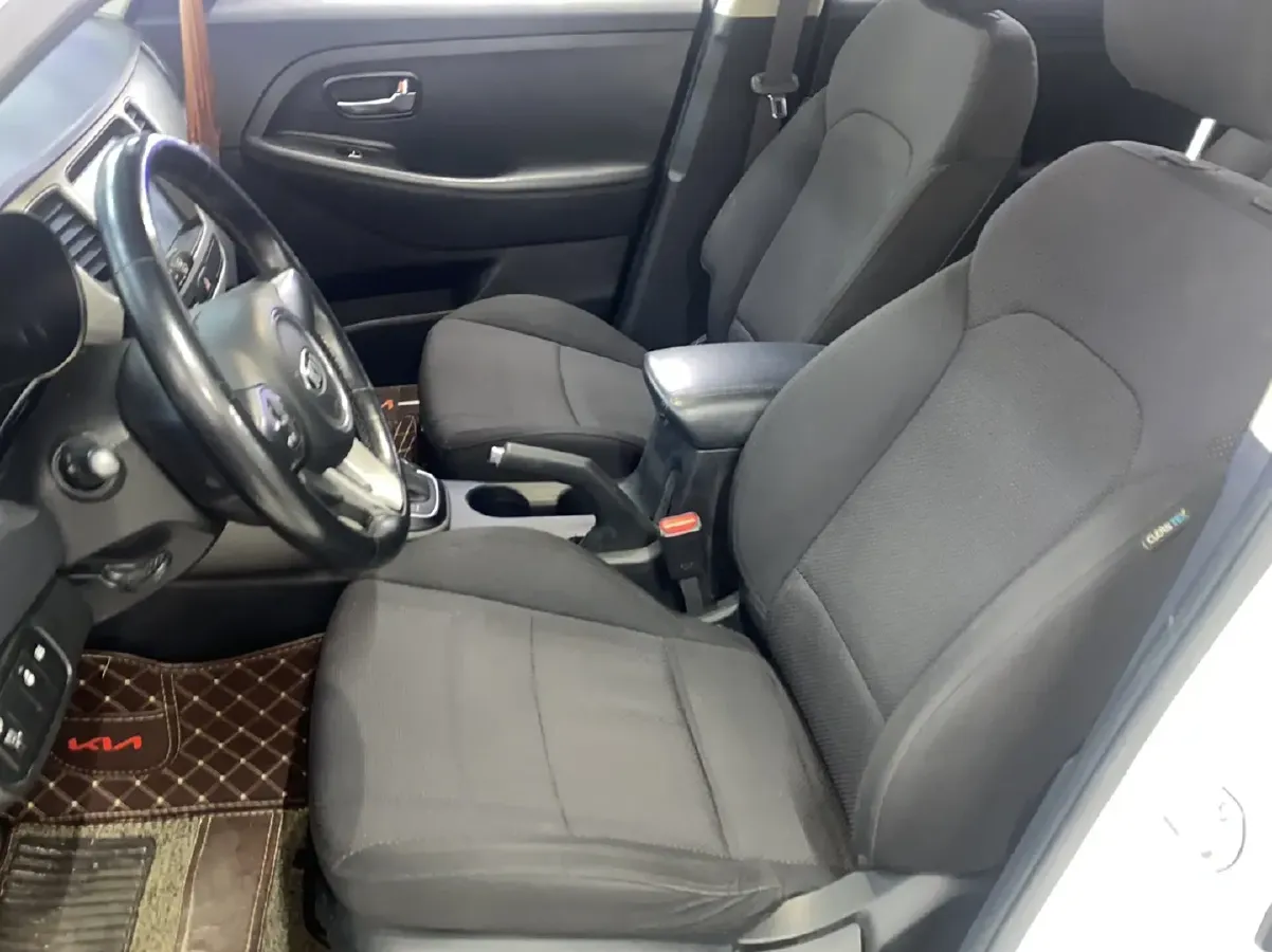 2013 Kia Carens 2.0L 152HP L4 6AT,autocango,china used car exporter,china ev exporter,chinese used car exporter,chinese used ev exporter