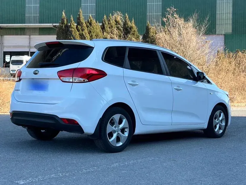 2013 Kia Carens 2.0L 152HP L4 6AT,autocango,china used car exporter,china ev exporter,chinese used car exporter,chinese used ev exporter