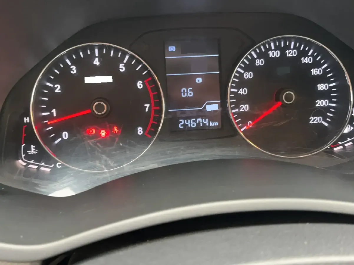 2017 FAW Senia R7 1.5T 150HP L4 5MT,autocango,china used car exporter,china ev exporter,chinese used car exporter,chinese used ev exporter