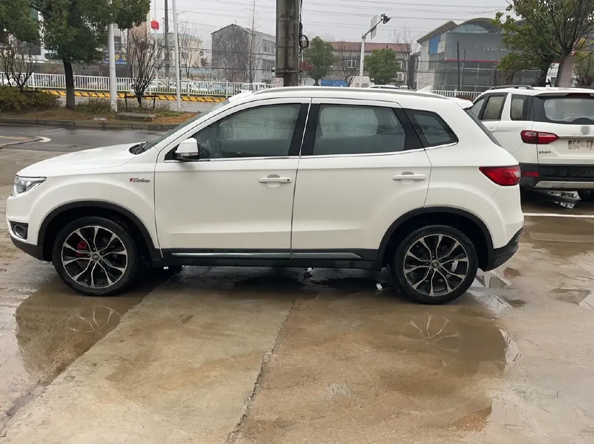 2017 FAW Senia R7 1.5T 150HP L4 5MT,autocango,china used car exporter,china ev exporter,chinese used car exporter,chinese used ev exporter