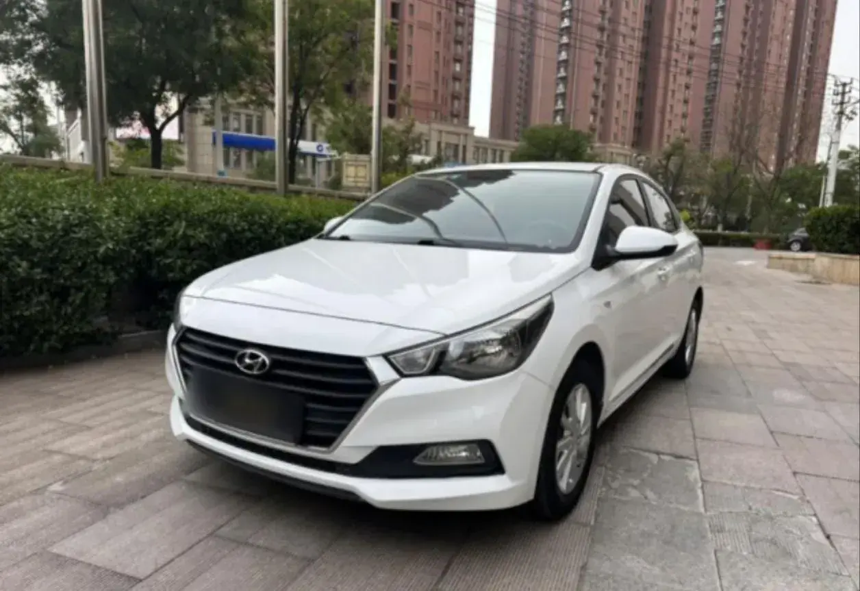 2016 Hyundai Verna 1.4L 100HP L4 6MT