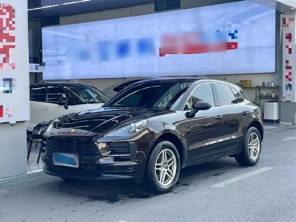 2018 Porsche Macan 2.0T 252HP L4 7DCT