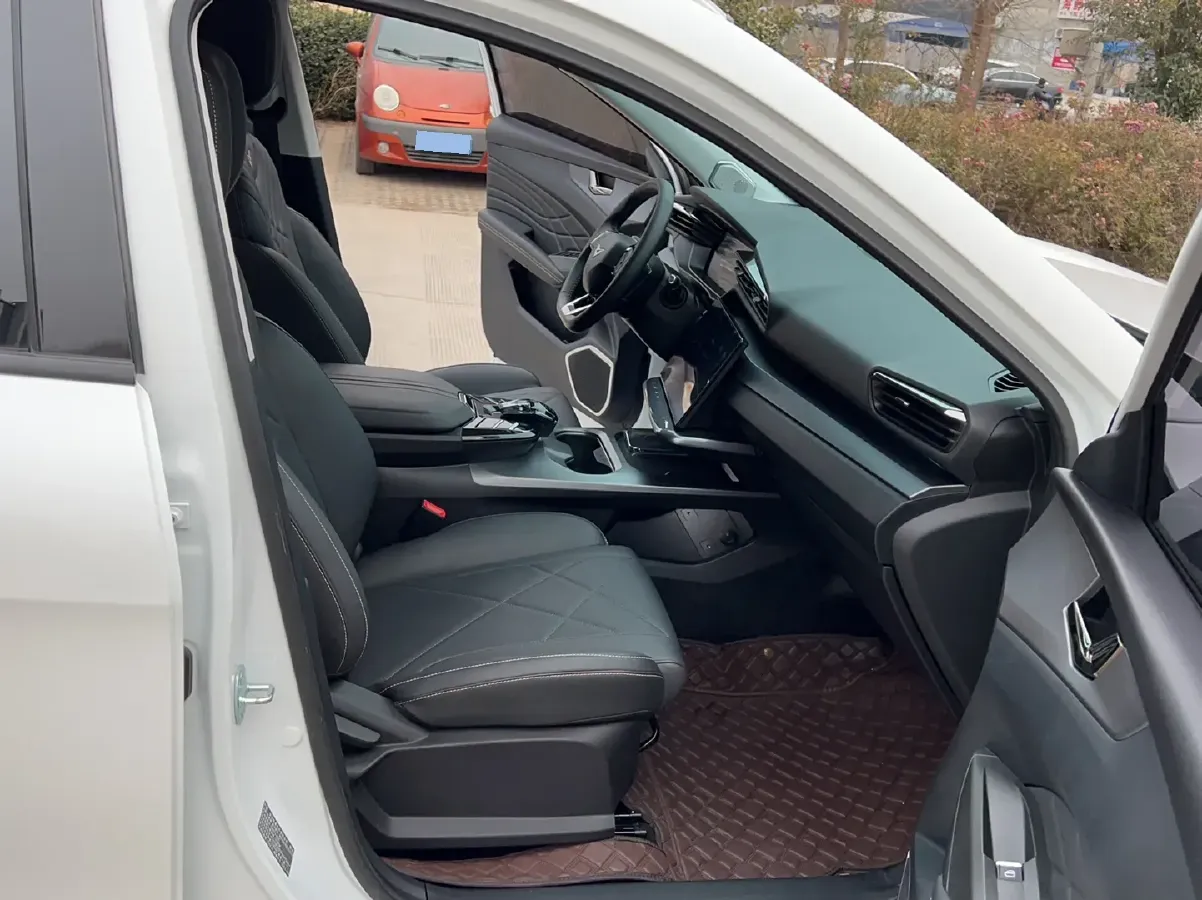 2023 KaiYi KunLun 1.6T 197HP L4 7DCT,autocango,china used car exporter,china ev exporter,chinese used car exporter,chinese used ev exporter