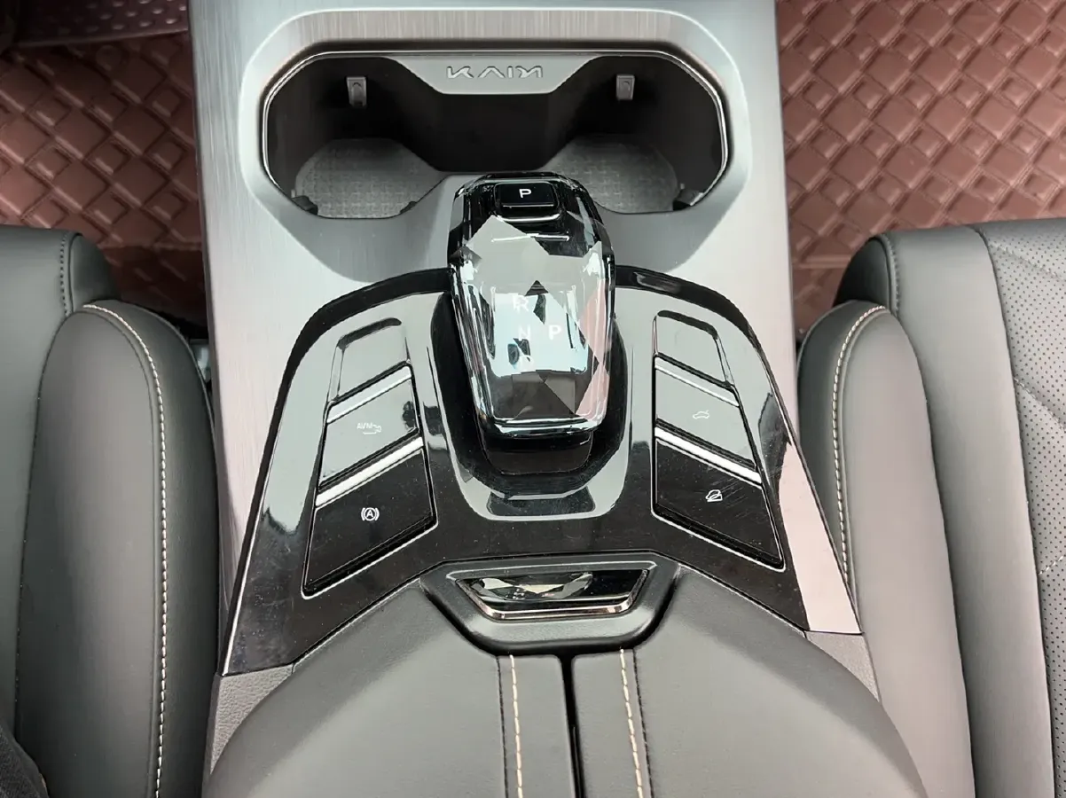 2023 KaiYi KunLun 1.6T 197HP L4 7DCT,autocango,china used car exporter,china ev exporter,chinese used car exporter,chinese used ev exporter