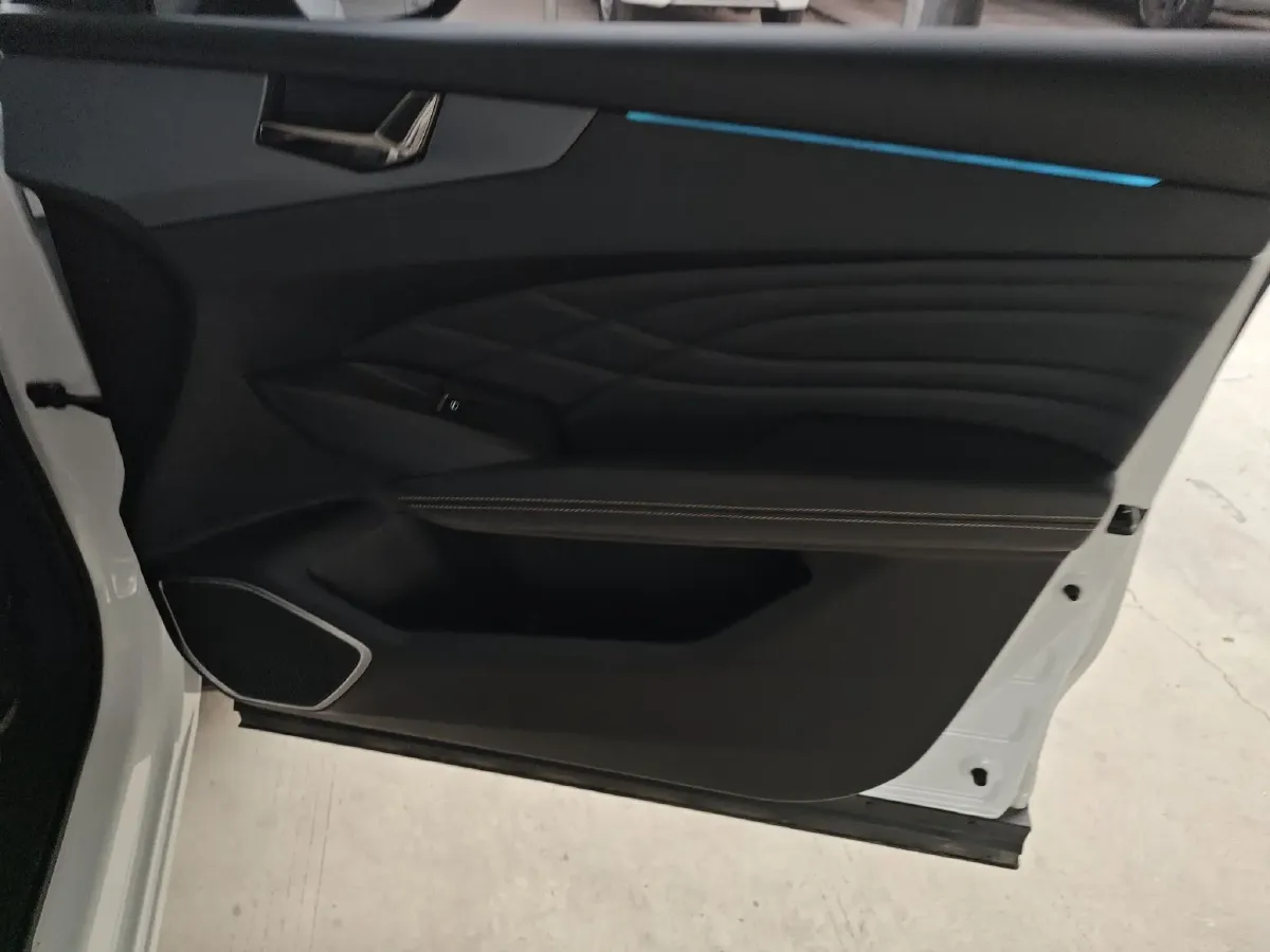 2023 KaiYi KunLun 1.6T 197HP L4 7DCT,autocango,china used car exporter,china ev exporter,chinese used car exporter,chinese used ev exporter