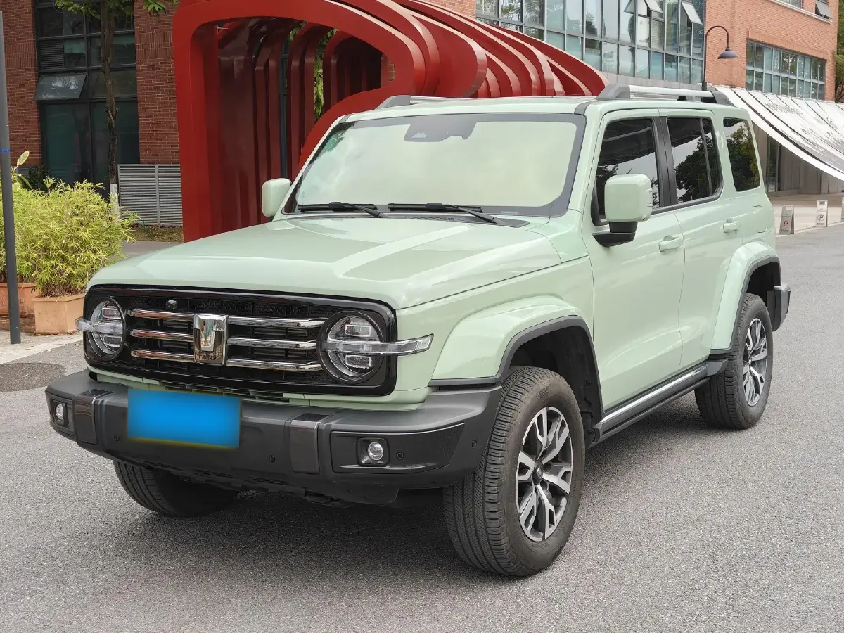 2023 Tank 300 2.0T 227HP L4 8AT