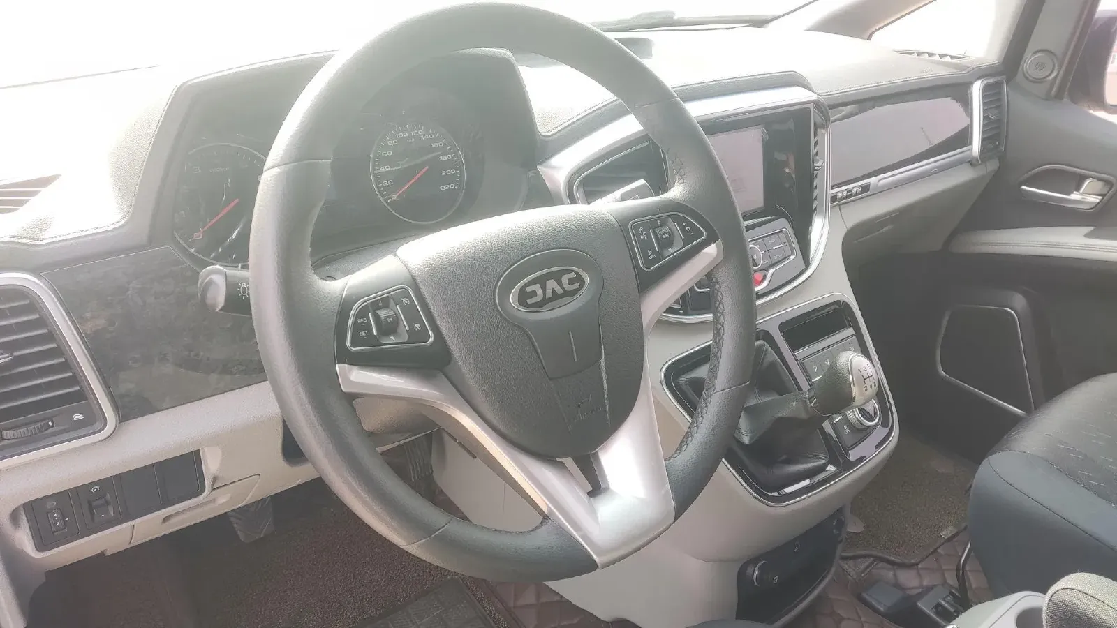 2016 JAC Refine M4 2.0L 147HP L4 5MT,autocango,china used car exporter,china ev exporter,chinese used car exporter,chinese used ev exporter