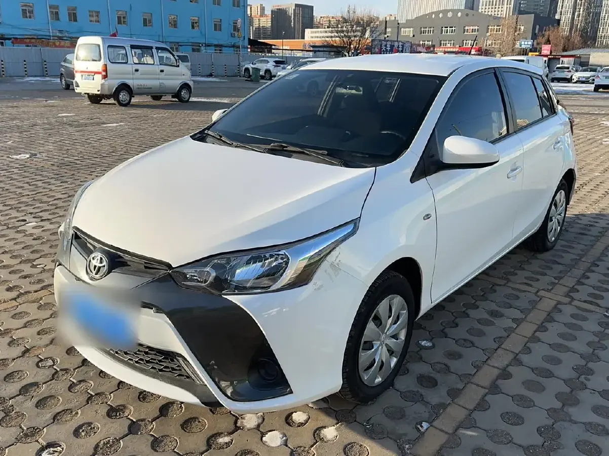 2016 Toyota Yaris L 1.5L 107HP L4 CVT