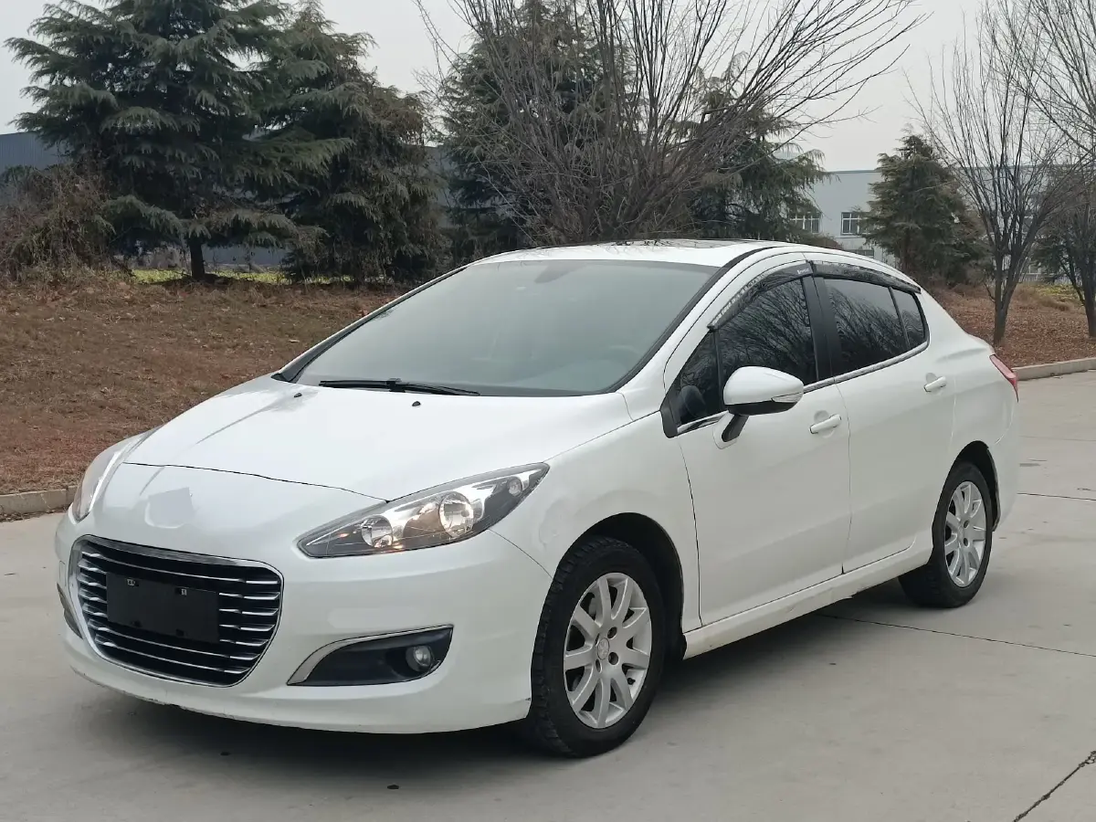 2014 Peugeot 308 1.6L 117HP L4 5MT