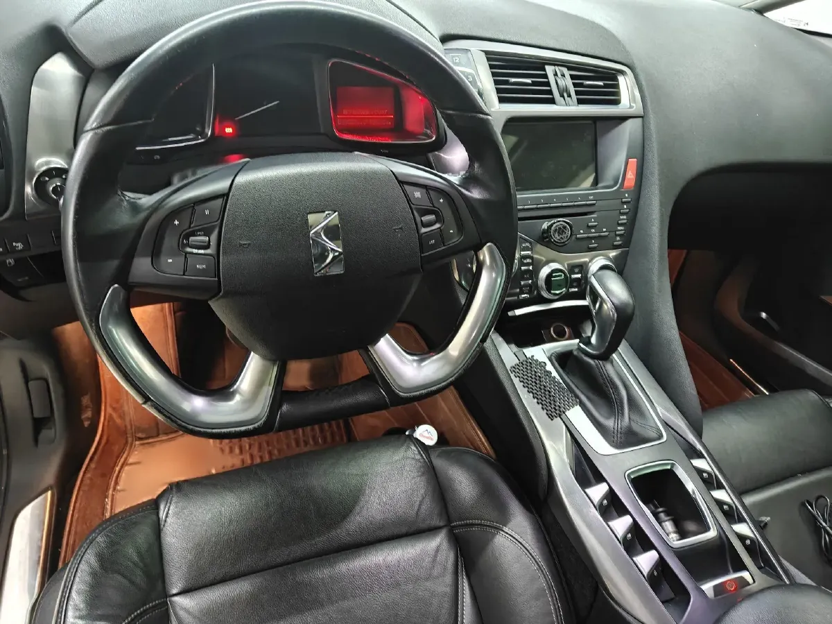 2014 DS 5 1.6T 163HP L4 6AT,autocango,china used car exporter,china ev exporter,chinese used car exporter,chinese used ev exporter