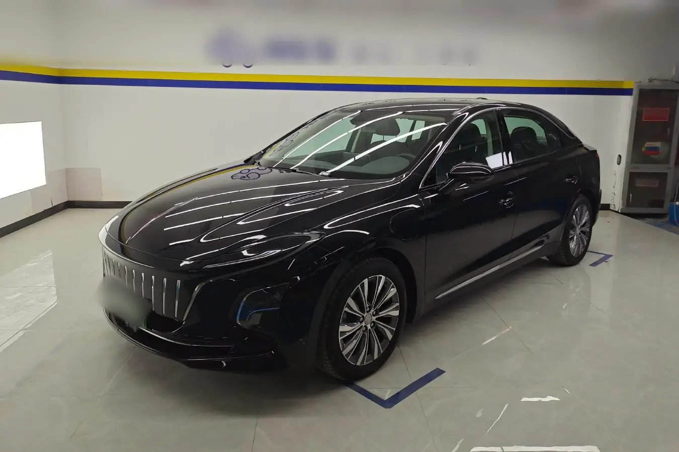 2022 HongQi E-QM5 BEV 54KWH