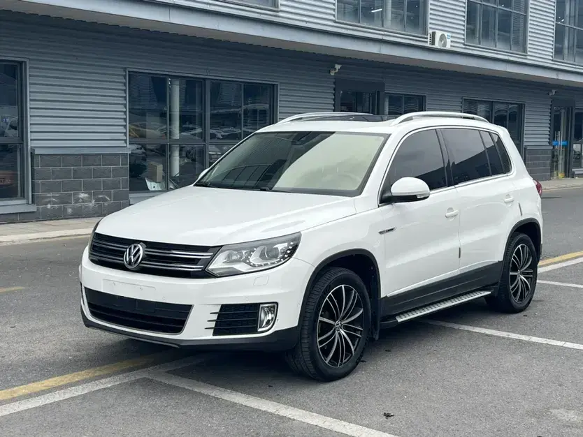 2016 Volkswagen Tiguan 2.0T 200HP L4 6AT