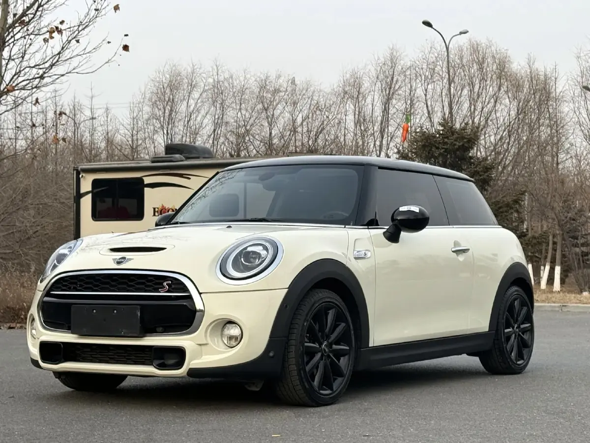 2019 MINI MINI 2.0T 192HP L4 7DCT