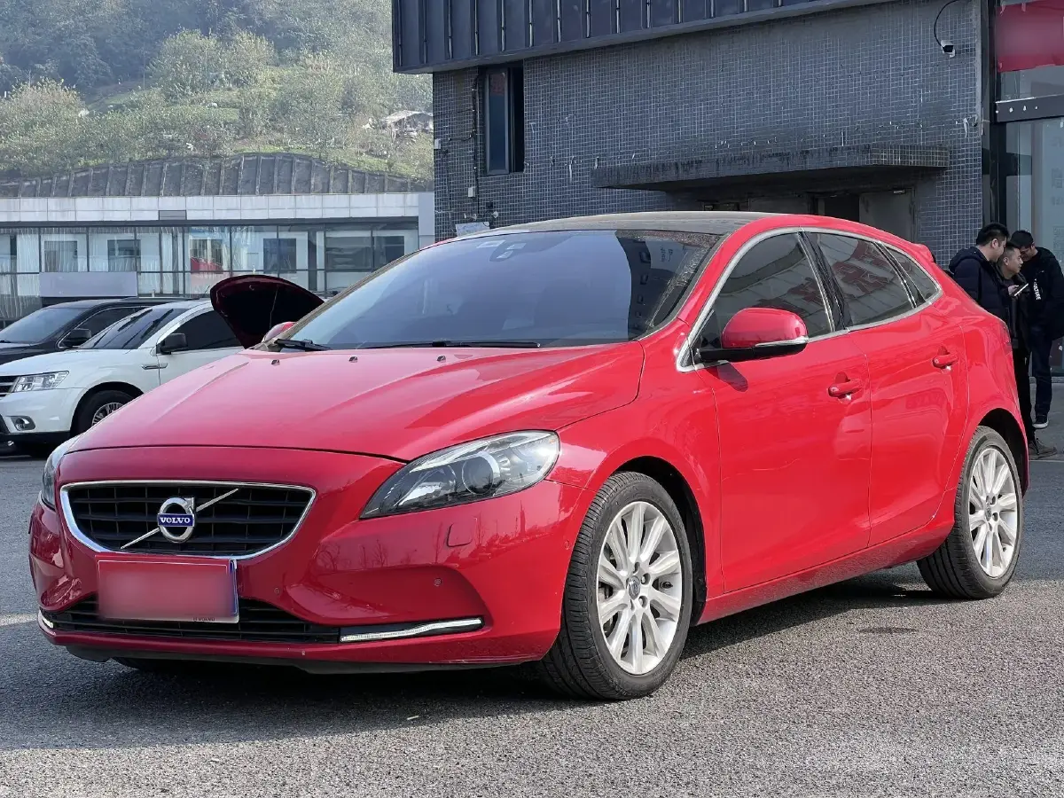 2013 Volvo V40 2.0T 180HP L5 6AT