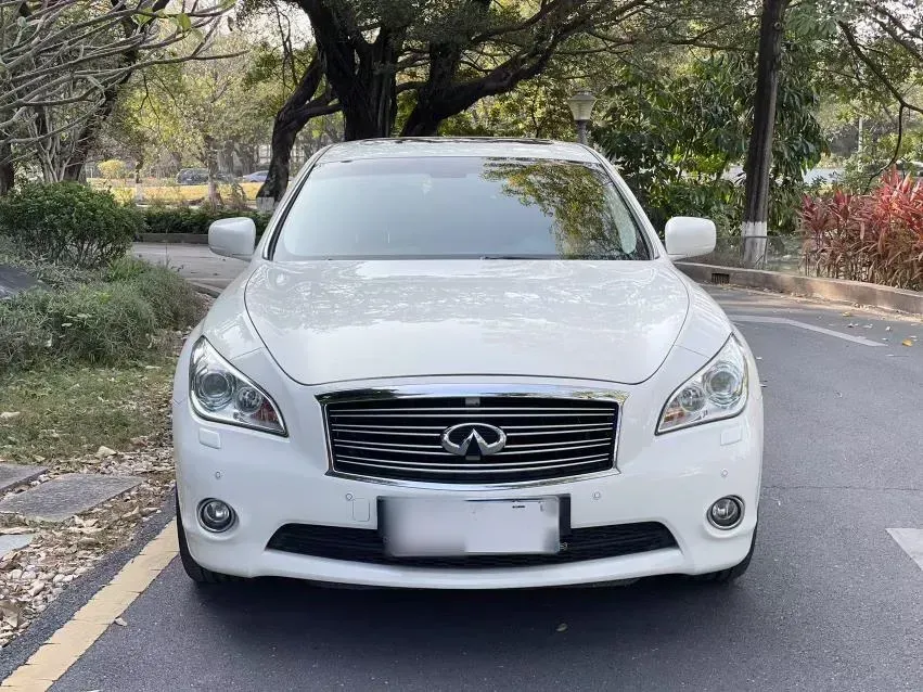 2013 Infiniti Q70 2.5L 235HP V6 7AT,autocango,china used car exporter,china ev exporter,chinese used car exporter,chinese used ev exporter
