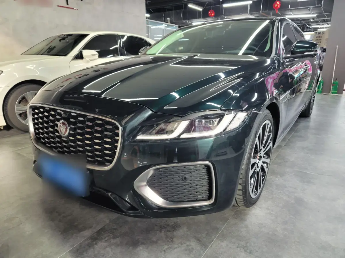 2021 Jaguar XFL 2.0T 250HP L4 8AT
