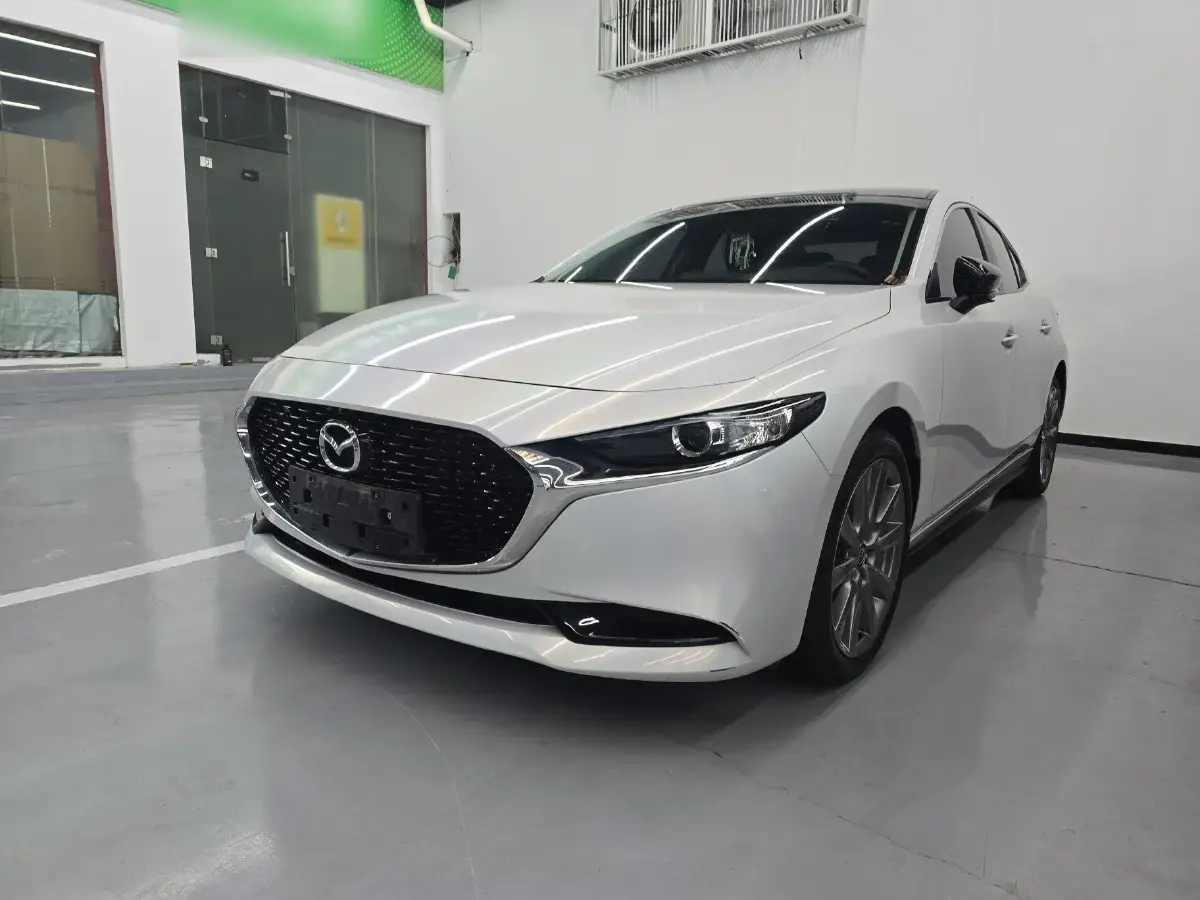 2021 Mazda 3 Axela 2.0L 158HP L4 6AT