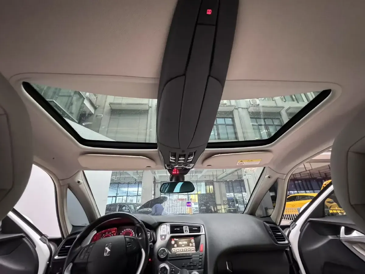 2015 DS 5 1.8T 204HP L4 6AT,autocango,china used car exporter,china ev exporter,chinese used car exporter,chinese used ev exporter