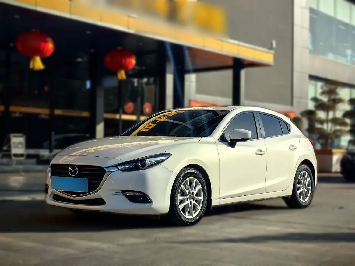 2017 Mazda 3 Axela 1.5L 117HP L4 6AT