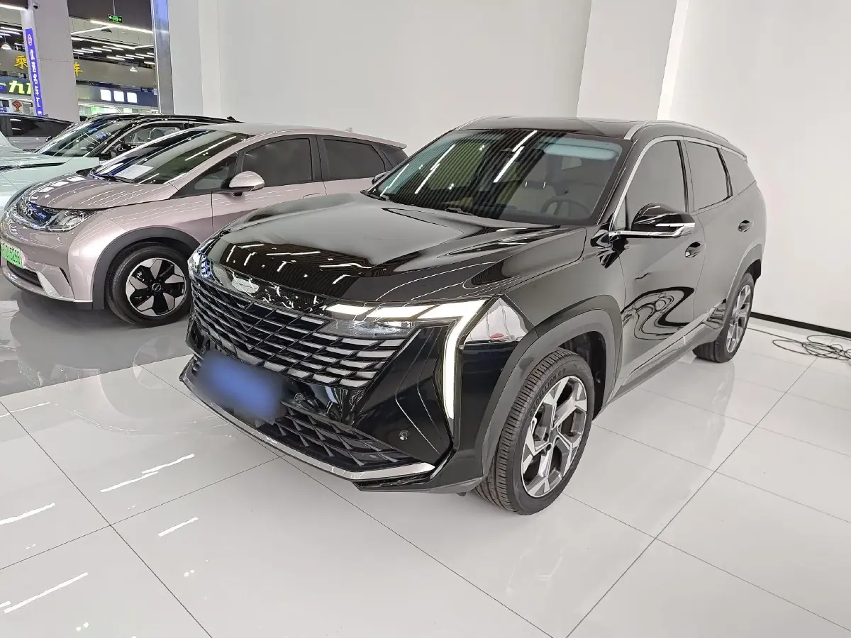 2023 Geely StarRay 1.5T 181HP L4 7DCT
