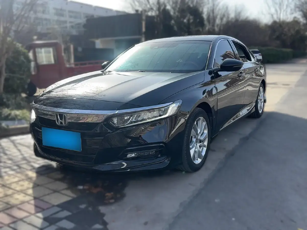 2018 Honda Accord 1.5T 194HP L4 CVT