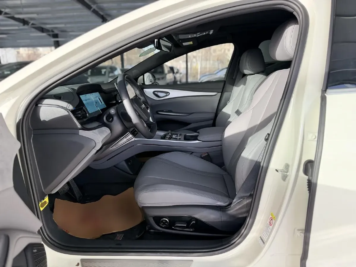 2025 BYD Seal07 DM-i 1.5L 101HP L4 E-CVT PHEV 17.6KWH,autocango,china used car exporter,china ev exporter,chinese used car exporter,chinese used ev exporter