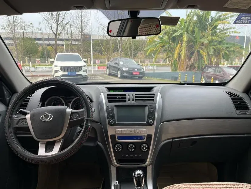 2013 Geely GX7 2.0L 141HP L4 5MT,autocango,china used car exporter,china ev exporter,chinese used car exporter,chinese used ev exporter