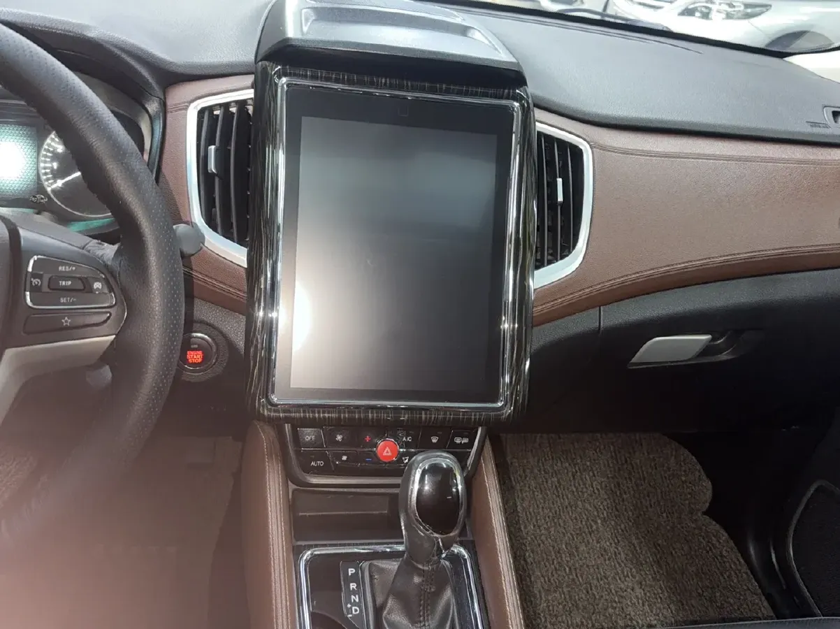 2017 SWM X7 1.5T 156HP L4 6AT,autocango,china used car exporter,china ev exporter,chinese used car exporter,chinese used ev exporter