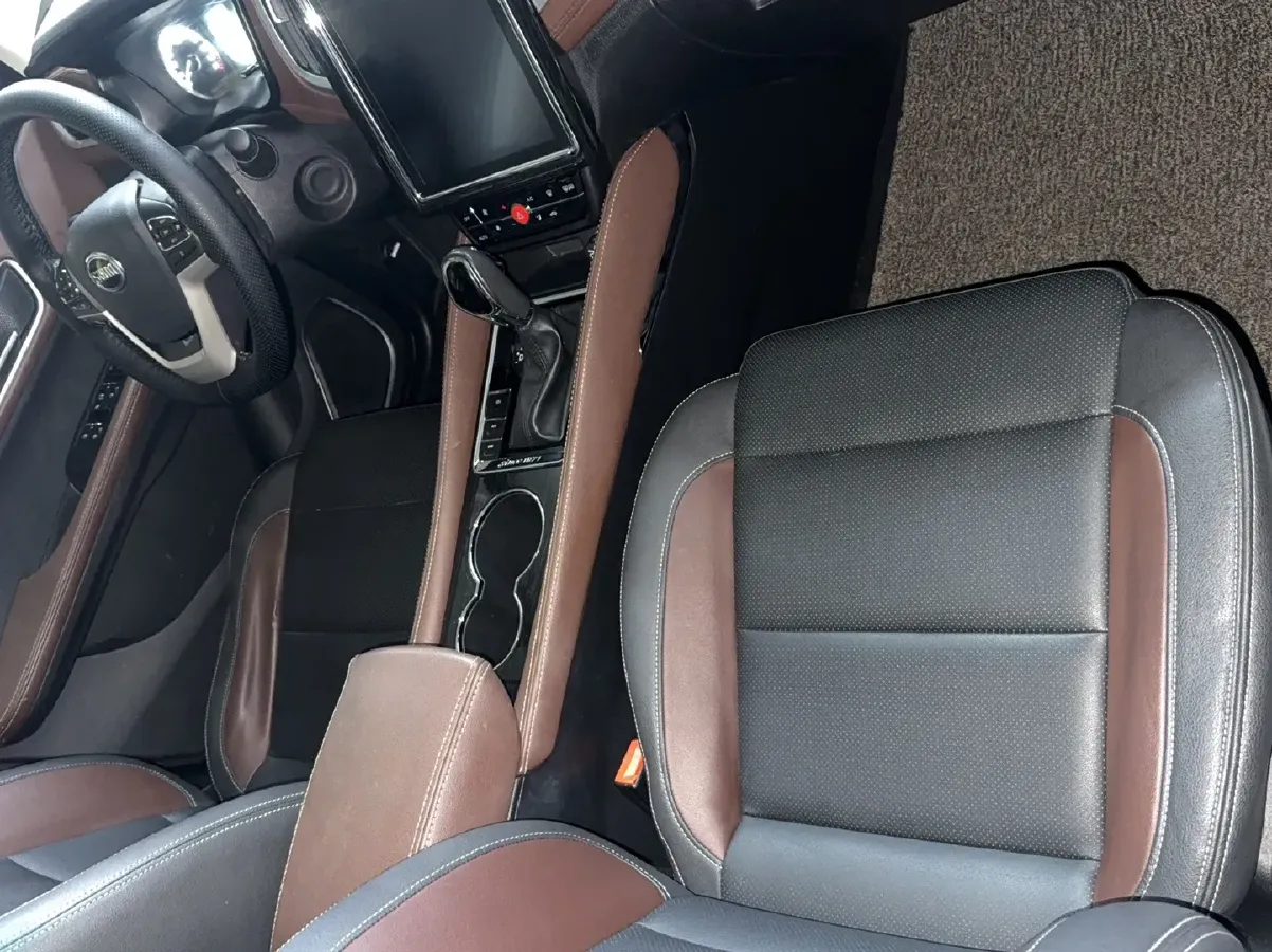 2017 SWM X7 1.5T 156HP L4 6AT,autocango,china used car exporter,china ev exporter,chinese used car exporter,chinese used ev exporter