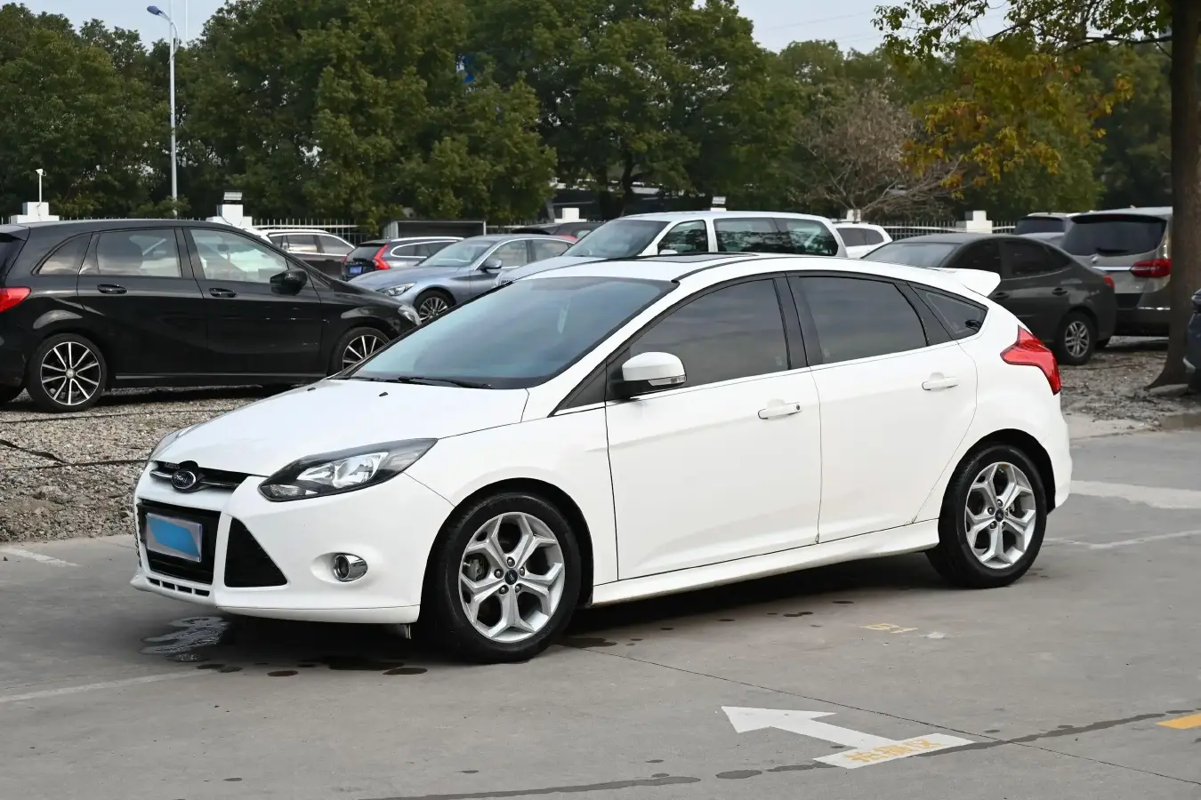 2012 Ford Focus 2.0L 170HP L4 5MT